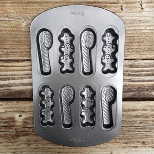Wilton Christmas Candy Cane & Gingerbread Cookie Baking Pan (8 Cookies)
